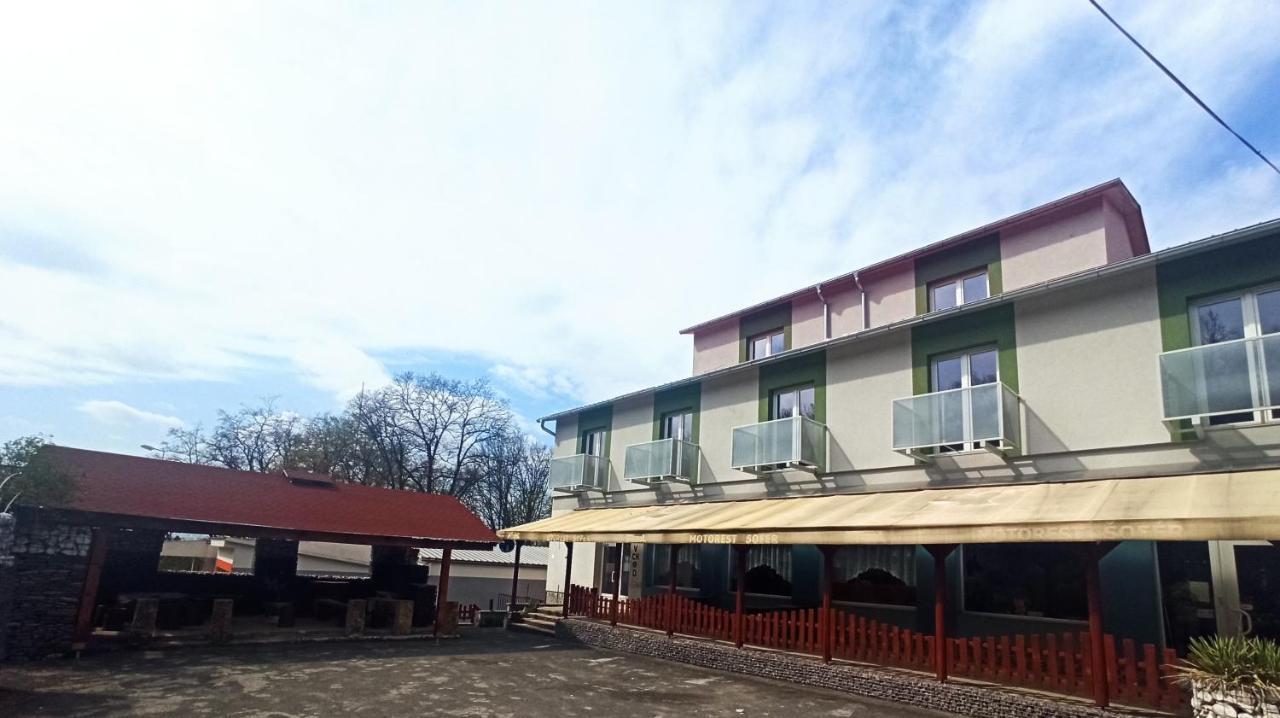 Motel Sofer Volkovce エクステリア 写真
