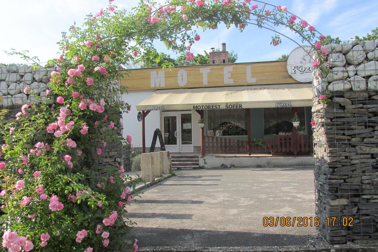 Motel Sofer Volkovce エクステリア 写真
